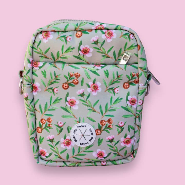 Bolsa bandolera para pasear perros | Manuka | Con acceso a la bolsa para excrementos para venta al por mayor de Dizzy Dog Collars