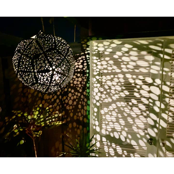 FlowerHouse - Wholesale Outdoor/Lawn Light - 18in Solar Pendant Light - Bubble White3