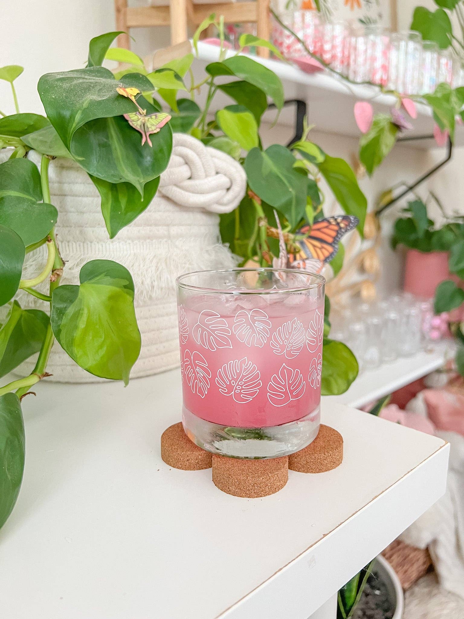 Hart and Flora Shop - Wholesale Cocktail/Liquor Glass - Monstera Cocktail Glass3