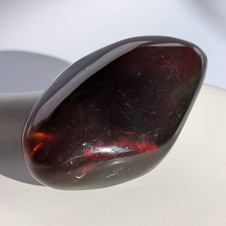 Bernstein Talisman "Funke der Vorzeit" | Uralter Schutz (34g) für den Großhandel von Temple of desire