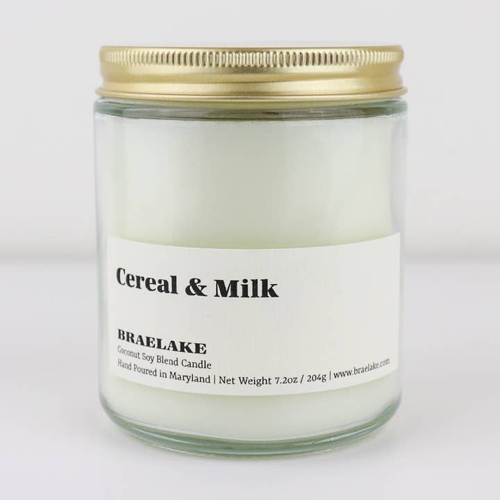 Bougie aux céréales et au lait pour la vente par Braelake Studio