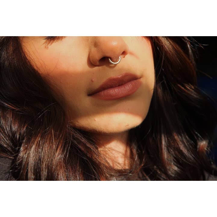 Zahav Jewelry - Wholesale Ring met meerdere stenen - 10kt massief goud | Septum ring | Lichaamssieraden | Massief goud | Daith Piercing | Septum Hoop | Neushoepels | Septum Clicker I mode-sieraden