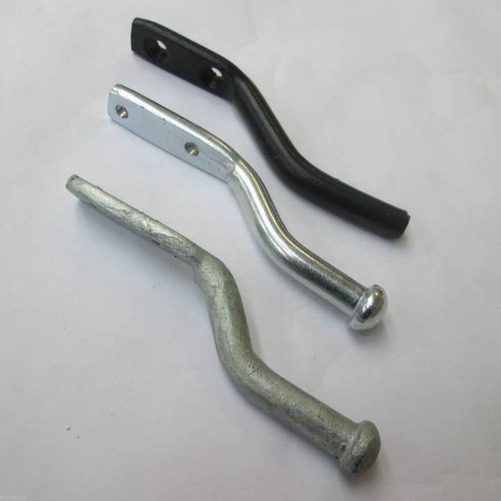 IronmongeryWorld - Wholesale Knob/pull - Auto Gate Latch Striker Bar Black