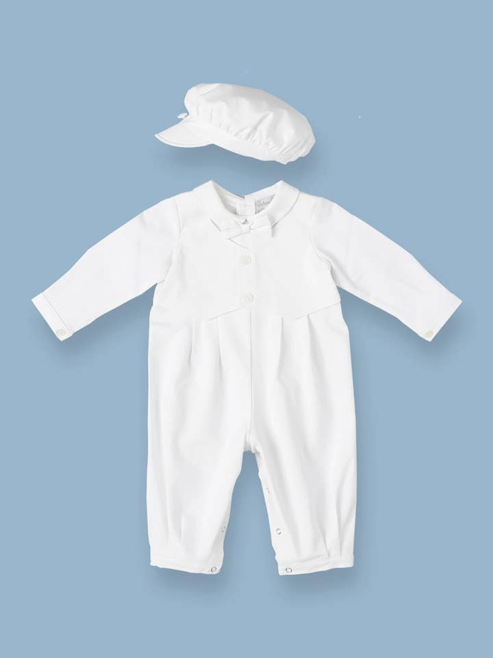 Costume de baptême et béret en smoking pour la vente par Smocked Bebe