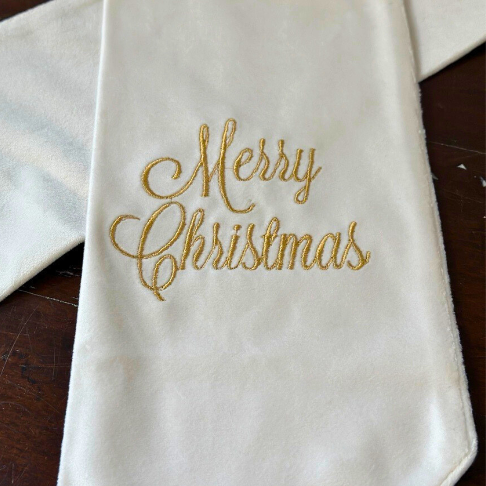 Arte Italica & Crown Linen Designs - Wholesale Kerstdecoratie - Velvet Sjerp met 'Merry Christmas' - Feestdagen/Kerst0