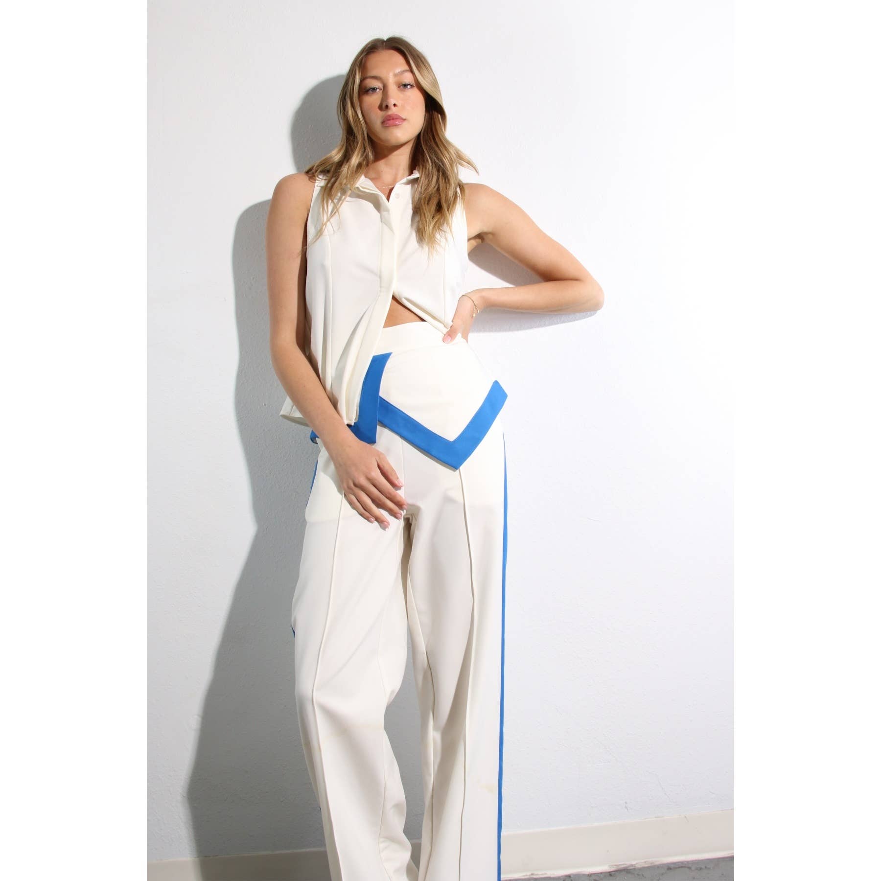 CREMA SET CAMICIE E PANTALONI in vendita all'ingrosso su Faire14