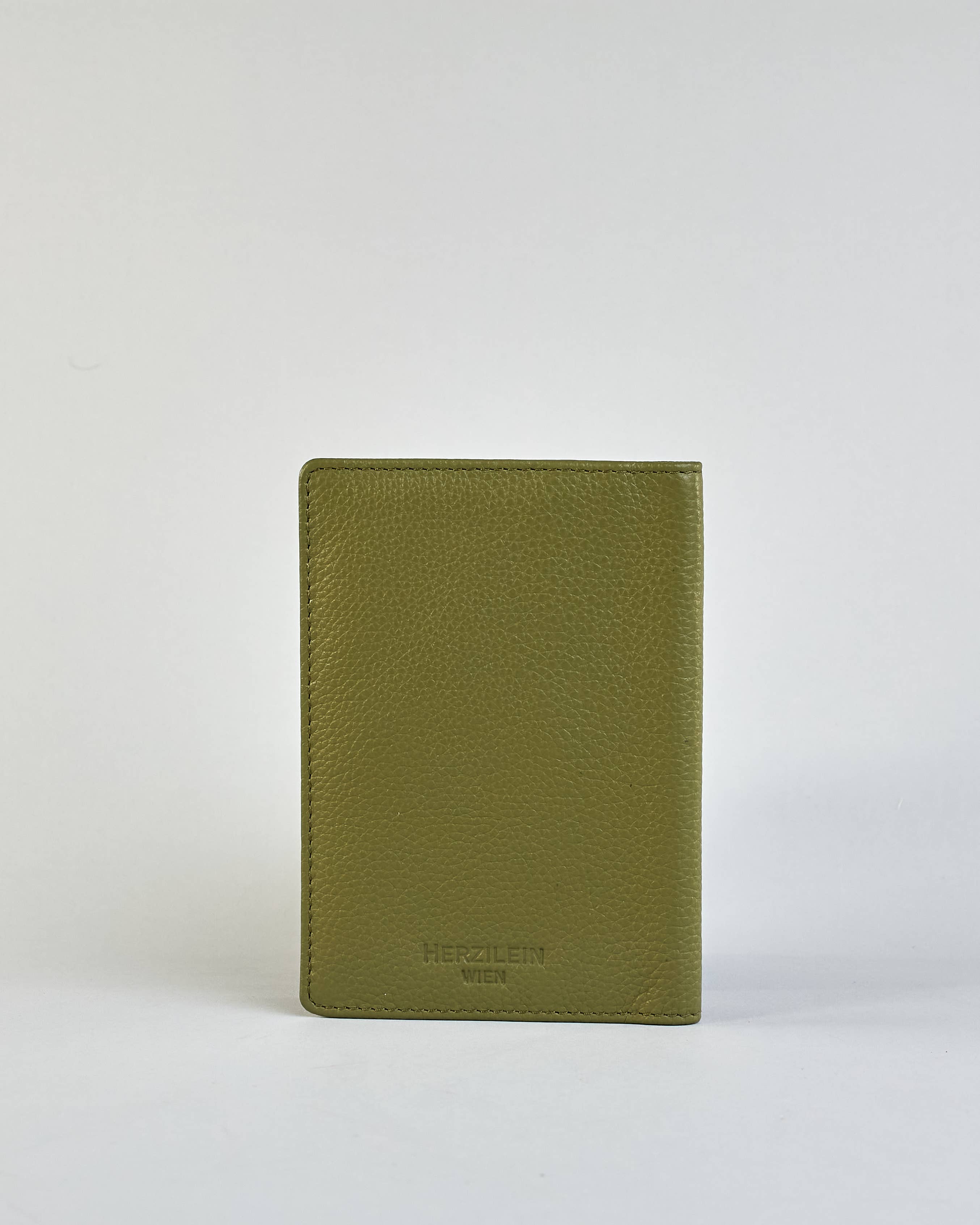 Herzilein-Wien GmbH - Wholesale Passport Case - Women's - Passhülle Leder 41