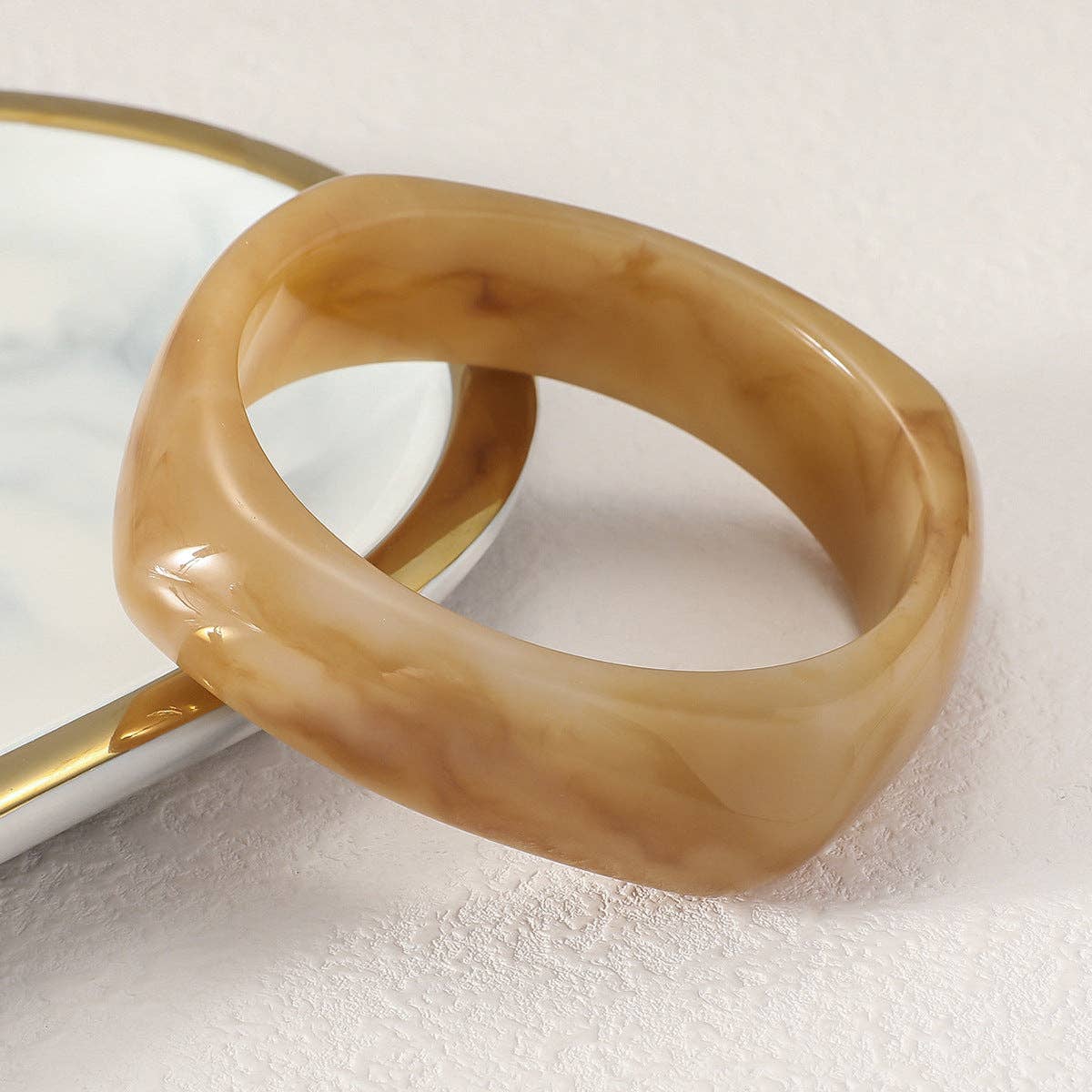 Dipped Shop - Venta al por mayor Brazalete - Pulsera Geométrica Translúcida Irregular Vintage DP25D7280