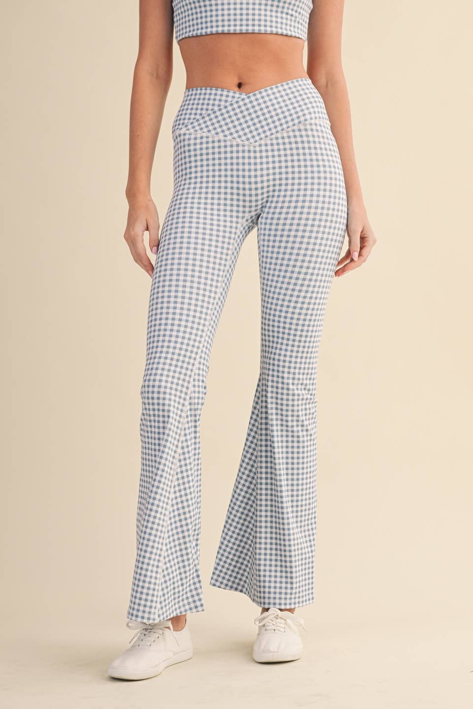 KIMBERLY C – Engroshandel Sports-/loungeleggings – til kvinder – Gingham Print Højtaljede Crossover Flare Leggings26