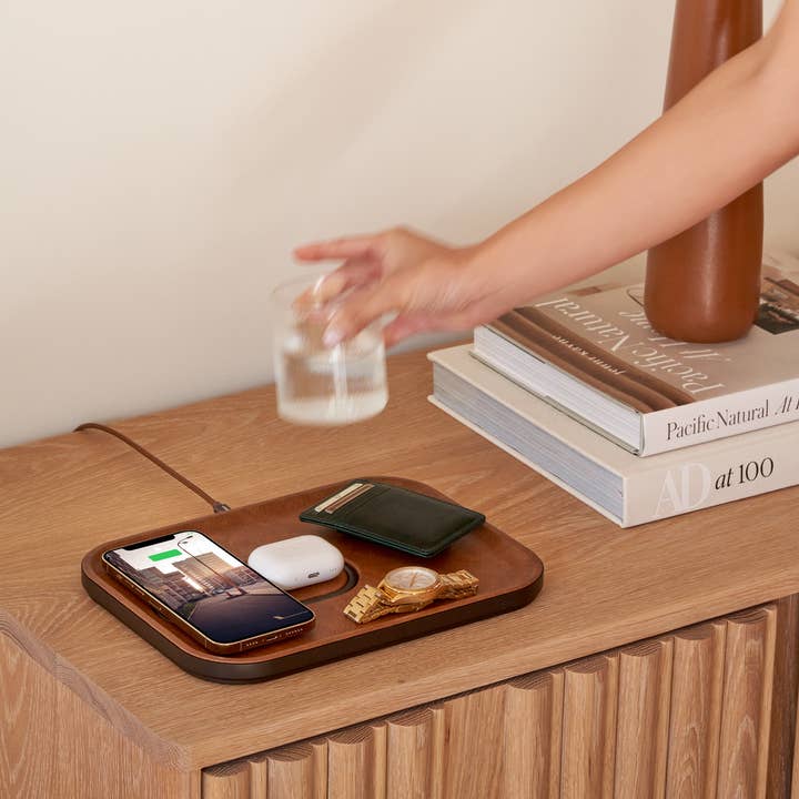 Courant – wholesale Telefondockningsstation och stativ – MAG:3 -Classics Läder Trådlös Dubbel Laddningsfack (Magnetisk)7