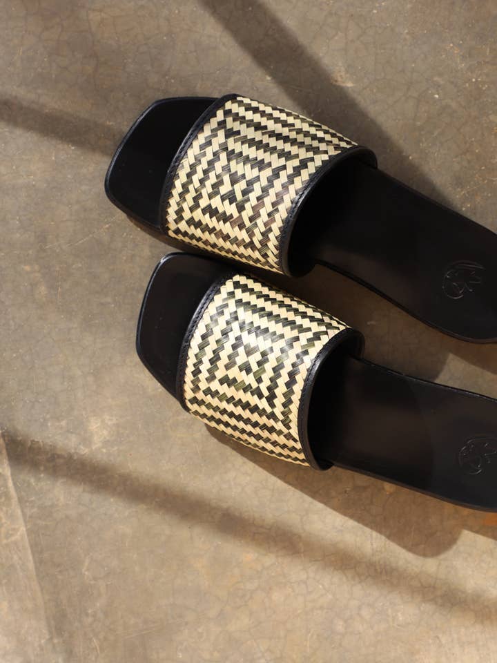 Ipomeia | Palmvävd läderrutschkana för wholesale av Tierra y Mano