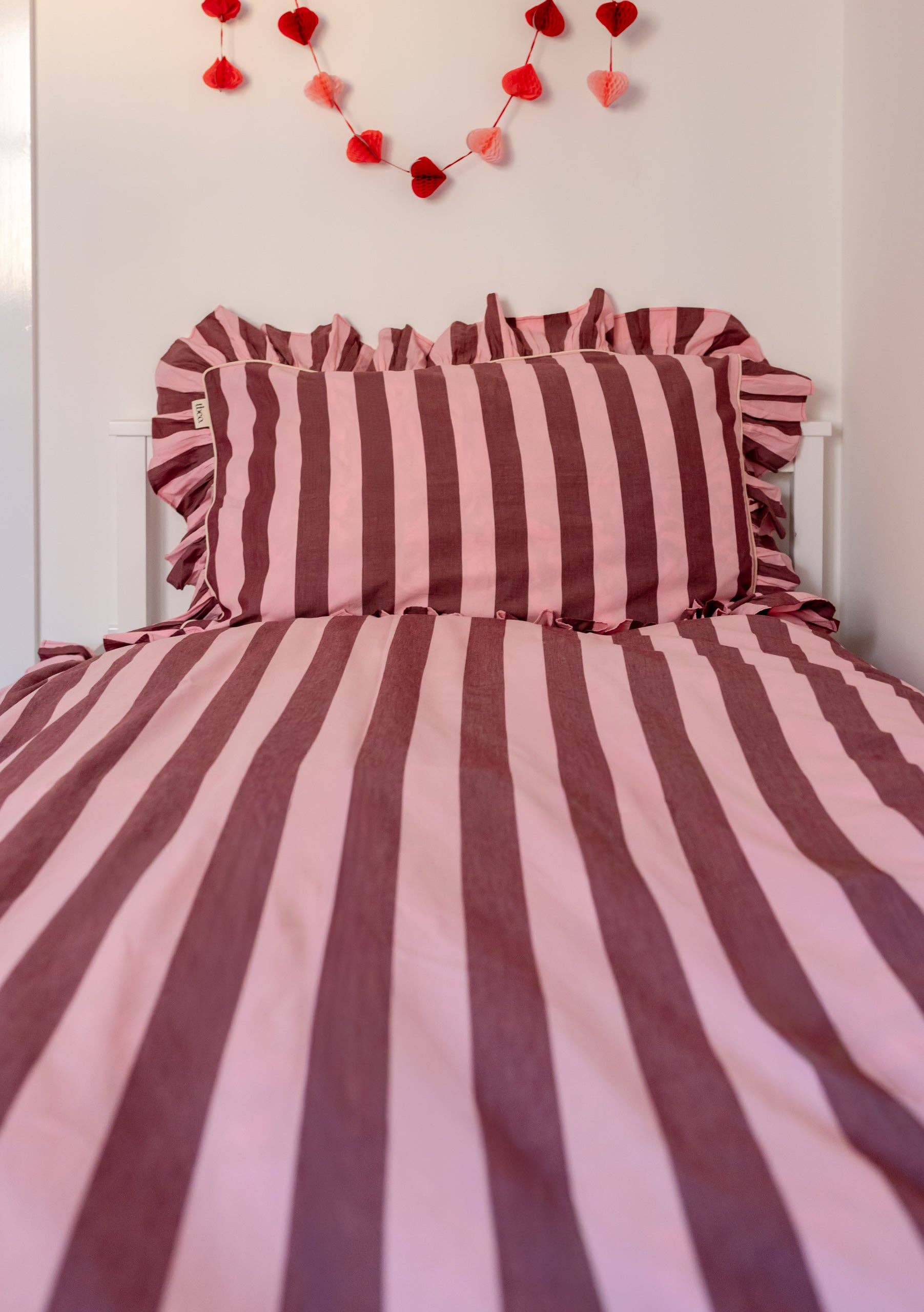 TBCo - Wholesale Bedding Set - Cotton Duvet Cover & Pillowcases Set in Pink & Burgundy Stripe0