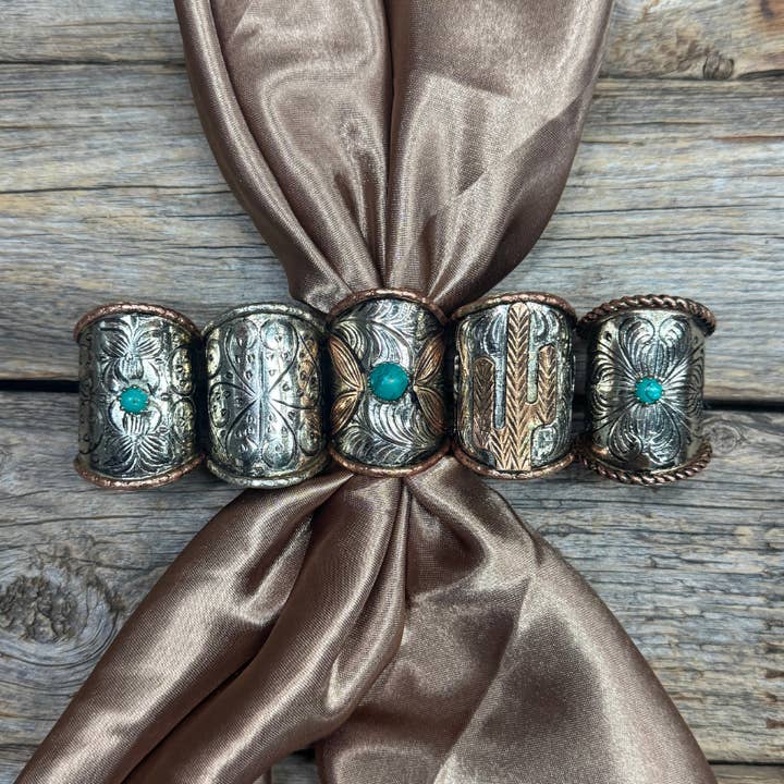 Rodeo Drive - Vendita all'ingrosso Fibbia per cintura - Donna - Scivoli per foulard selvaggi incisi in argento con turchese - Assortiti5