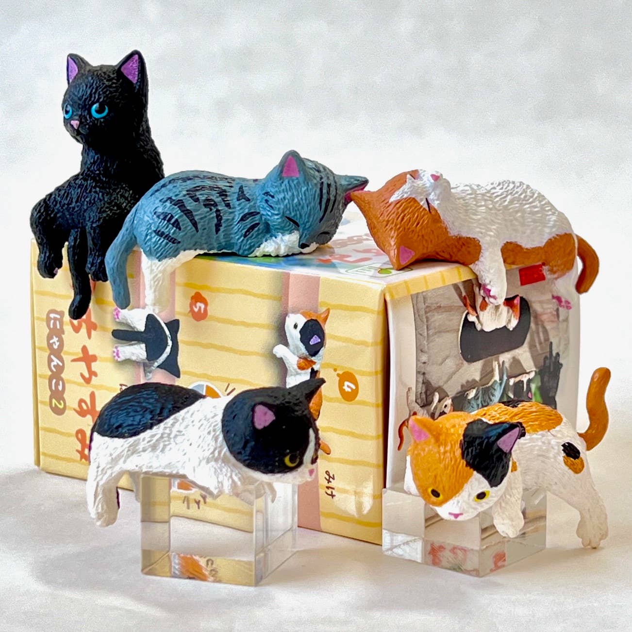 BCmini - Wholesale Decorative Figurine - 70785 Resting Cats Blind Box-101