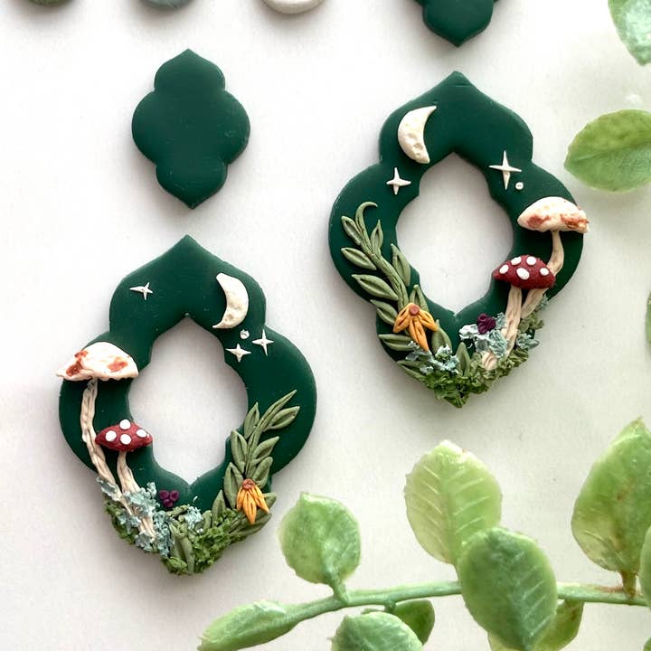 Everything Ky and I - Vendita all'ingrosso Orecchini pendenti - Cottage Core Forest scena ciondola0