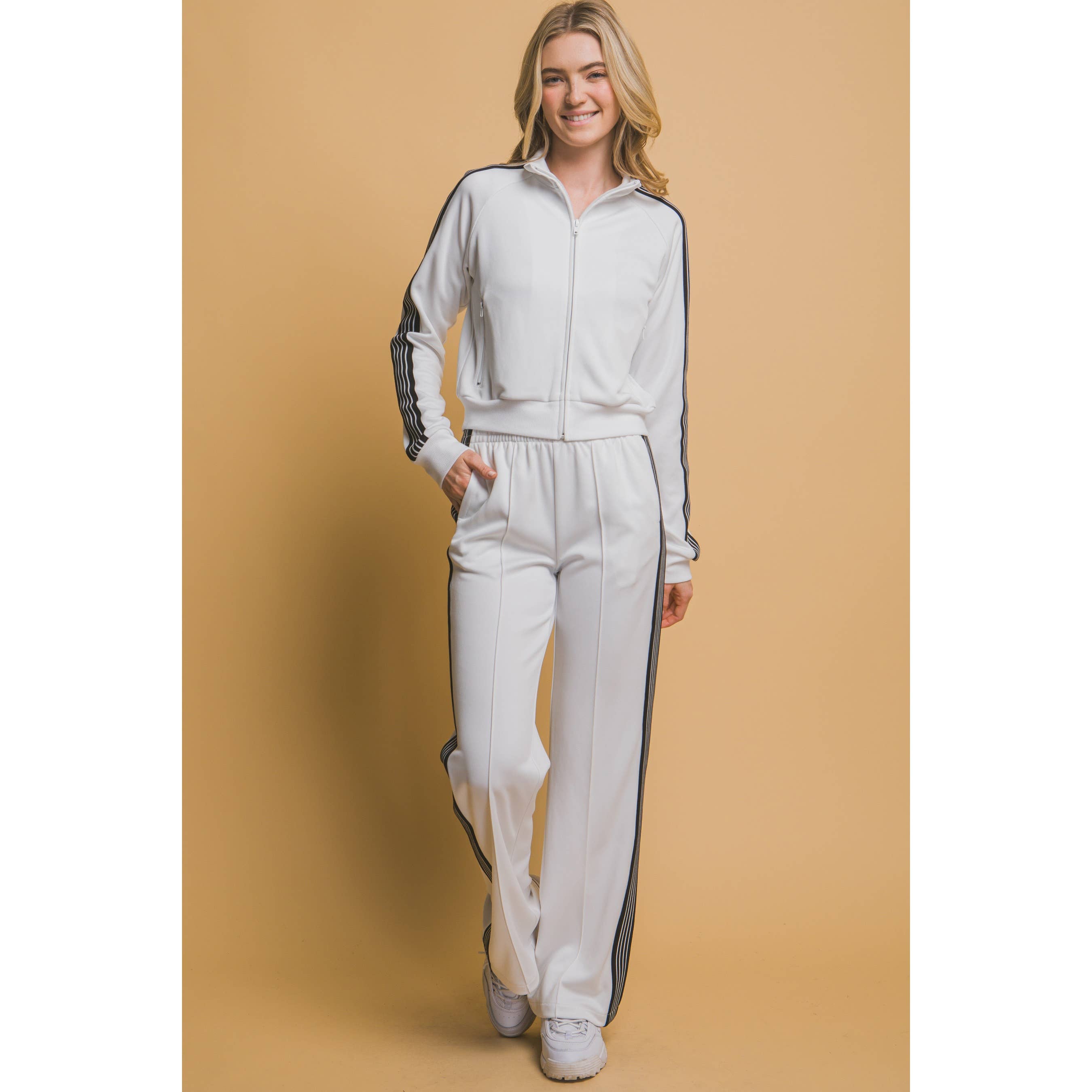 HiteJeans – wholesale Activewear set – Women′s – Trendy side stripe jacket and pants set3