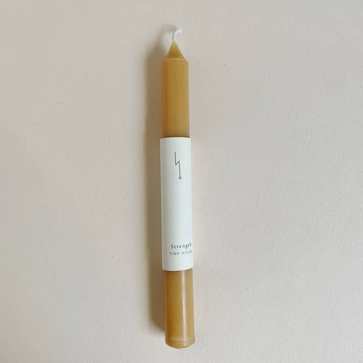 Bougie de force pour la vente par Tiny Ritual