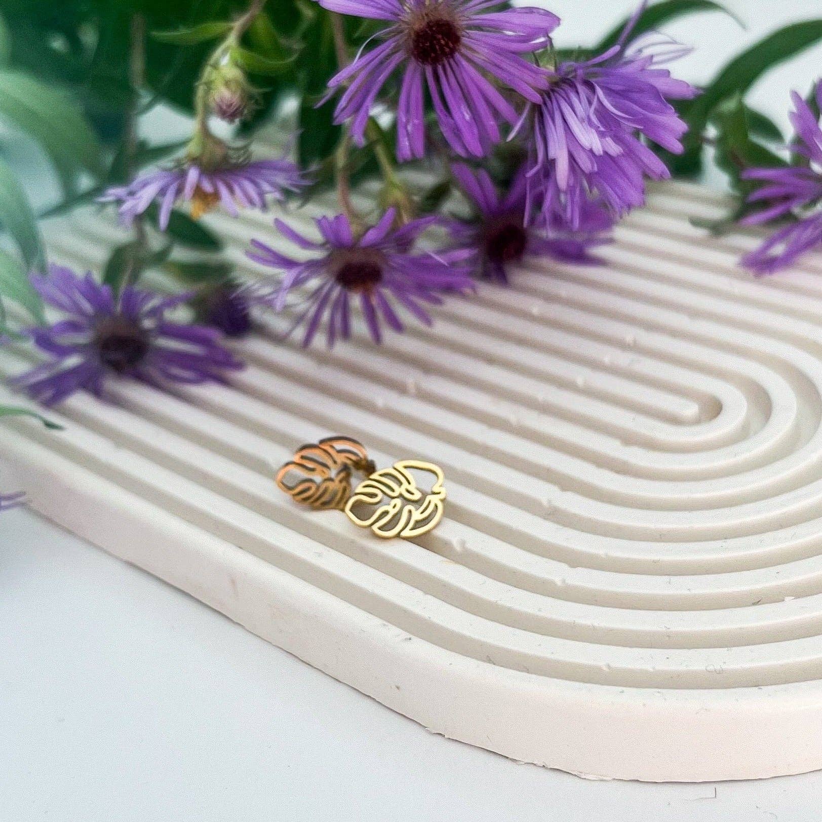 Natalie Clare Collections - Wholesale Stud/Post Earrings - Hollow Leaf Stud1