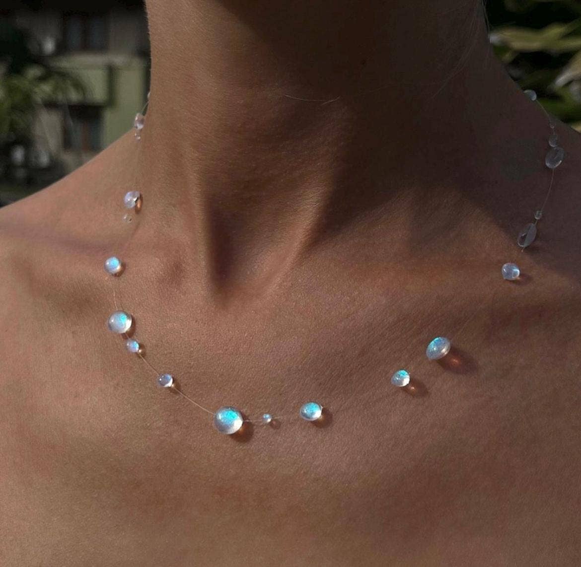 it.is.dew. - Vente Collier de perles - Collier fait main "Dewdrop Necklace. Bleu"