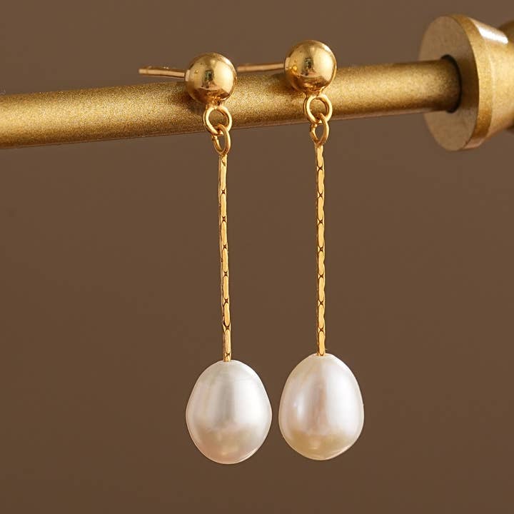 Enkla sötvattenspärlörhängen Pärlhängande örhängen för wholesale av Drrtymagic