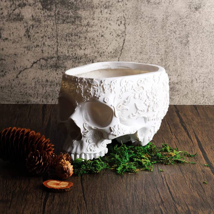 The Wine Savant / Khen Glassware - Wholesale Plantenpot - Skull Plant Planter 6" H Polyresin Skull - Halloween, Herfst2