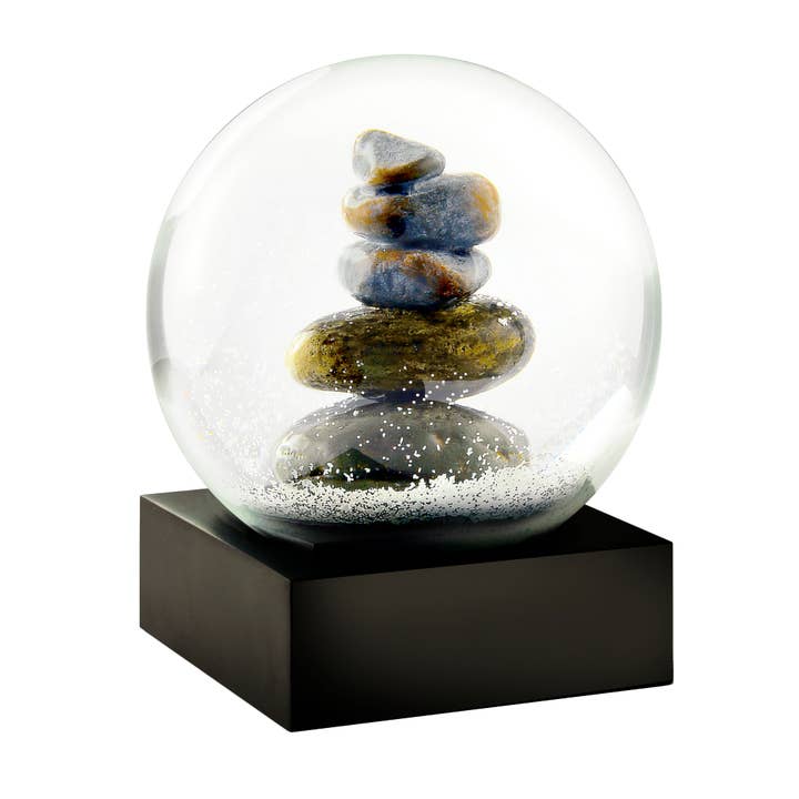 Cairn Snow Globe for wholesale by CoolSnowGlobes