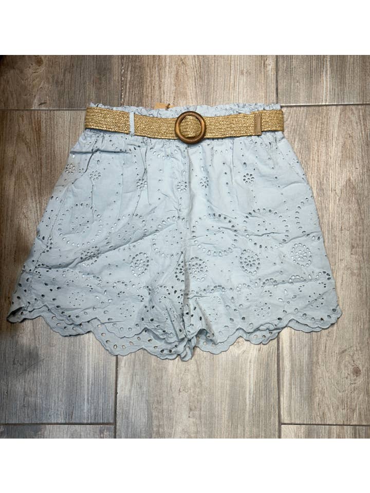 LÉA & LUC - Wholesale Shorts - Women's - Broderie anglaise shorts in 100% cotton REF. 250239