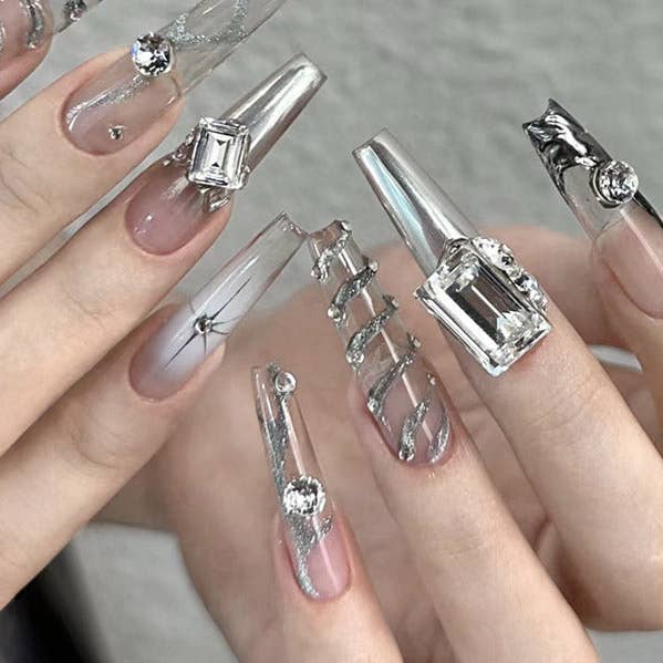 GRÅ Löstagbara Rhine Stones Press-On Spikar för wholesale på Faire0