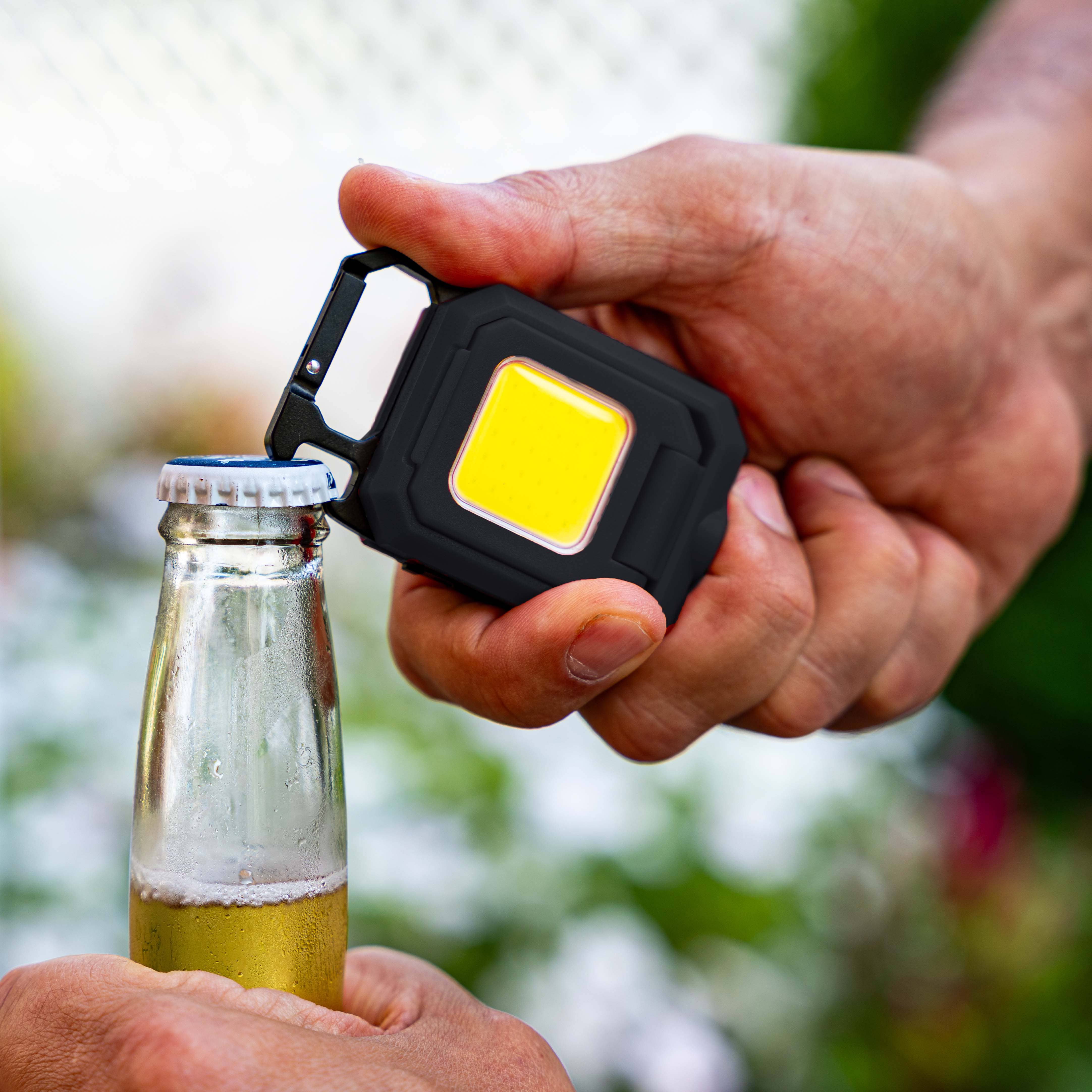 Flipo Group, Ltd. - Vente Lampe de poche - Lampe multi-tâches mini rechargeable Neutron X-Treme 12 unités.4