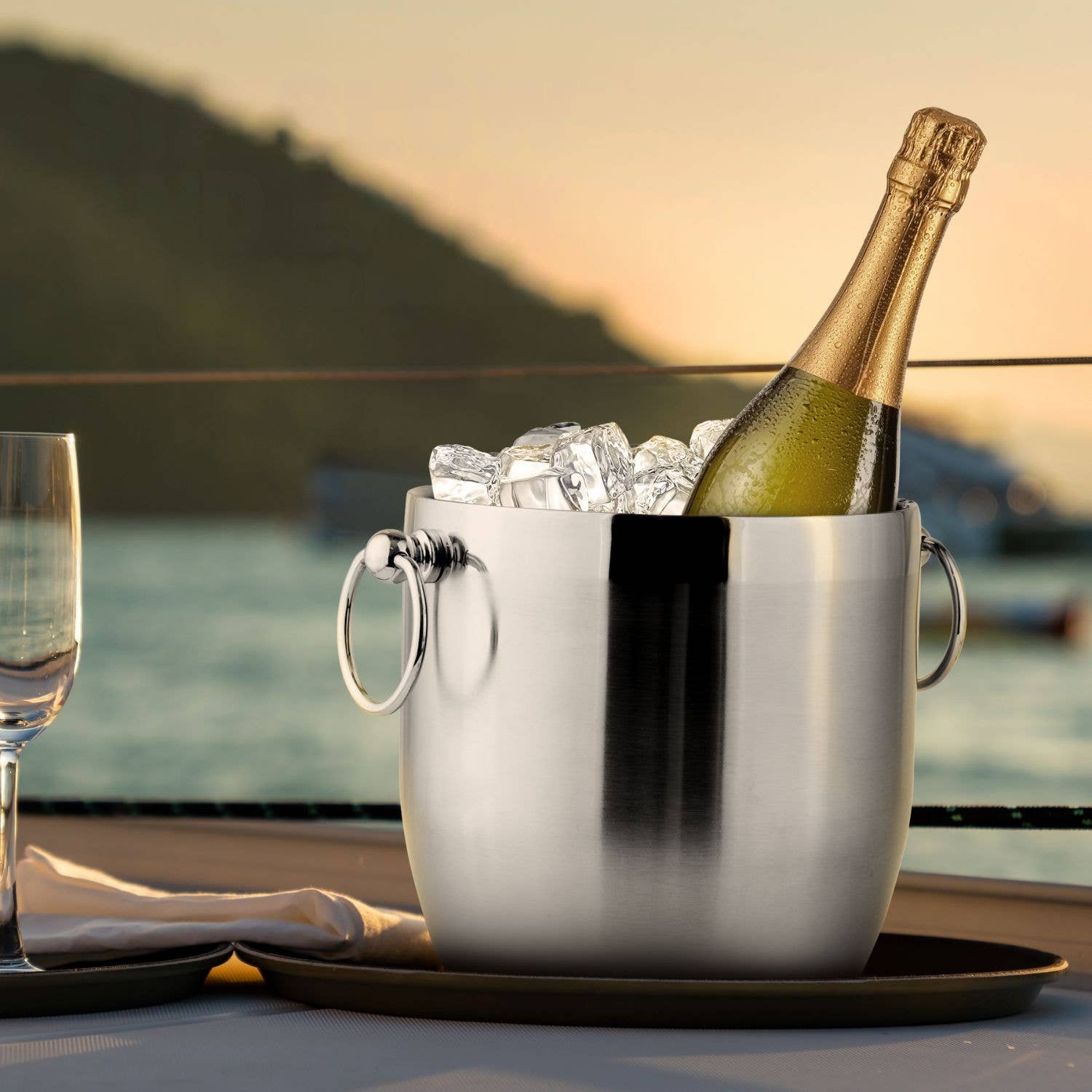 Zulay Kitchen - Wholesale Ice Bucket - DoubIe-Walled Insulated Ice Bucket with Tongs - 3 Liter0