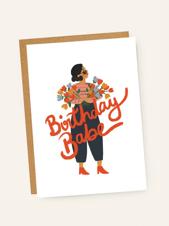 Red Chic Birthday Babe - Biglietto di auguri per Lei per la vendita all'ingrosso da parte di Jade Fisher