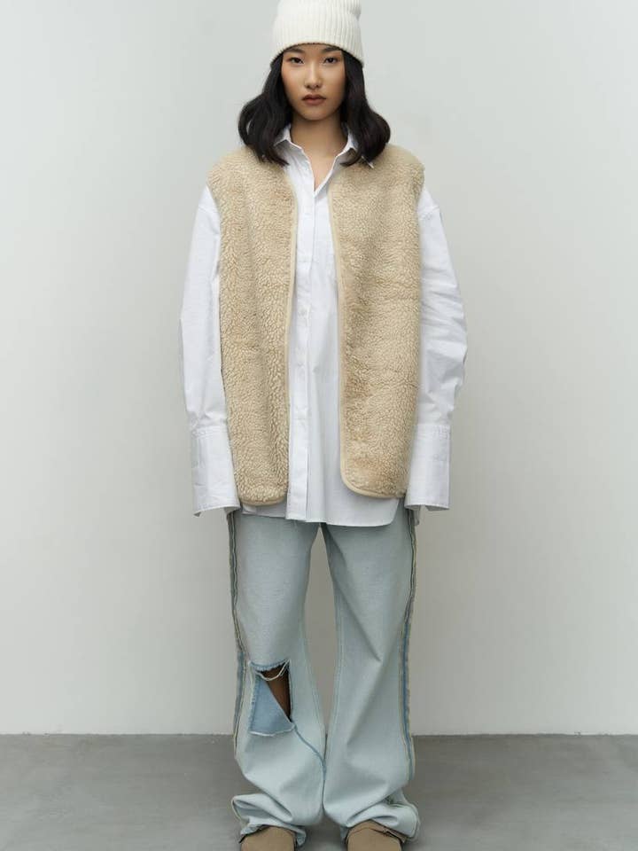 Design company-Fatma Balkir - Wholesale Outerwear Vest - Women's - Beige Plush long vest with sleveless for womens-warm coat
