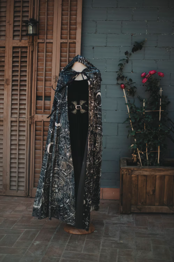 Costurero Real - Wholesale Cape - Women's - Black Stars & Moon cloak Halloween Celestial Fashion gothic2