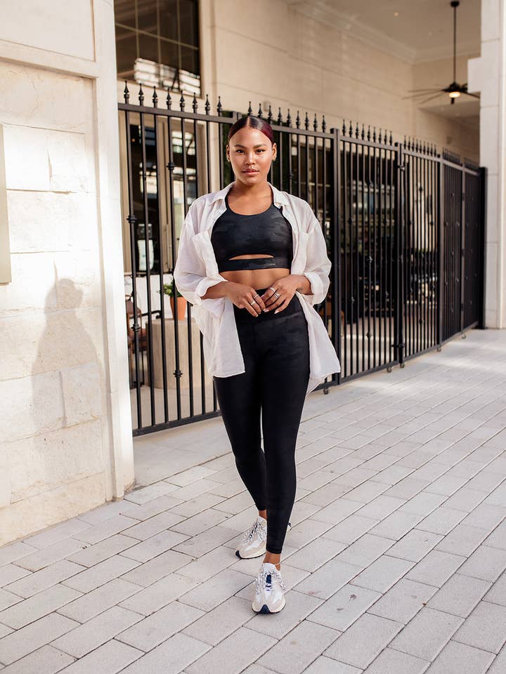 Soutien-gorge énergétique à peine là pour la vente par Beyond Athletica