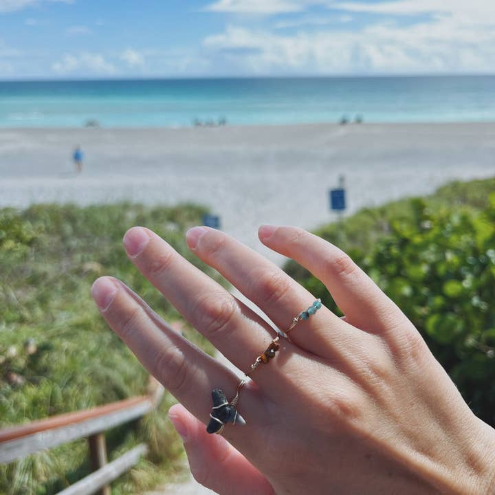 Seastainably Made – Engroshandel Statementring – Shark Tooth Wire Indpakket Ring3