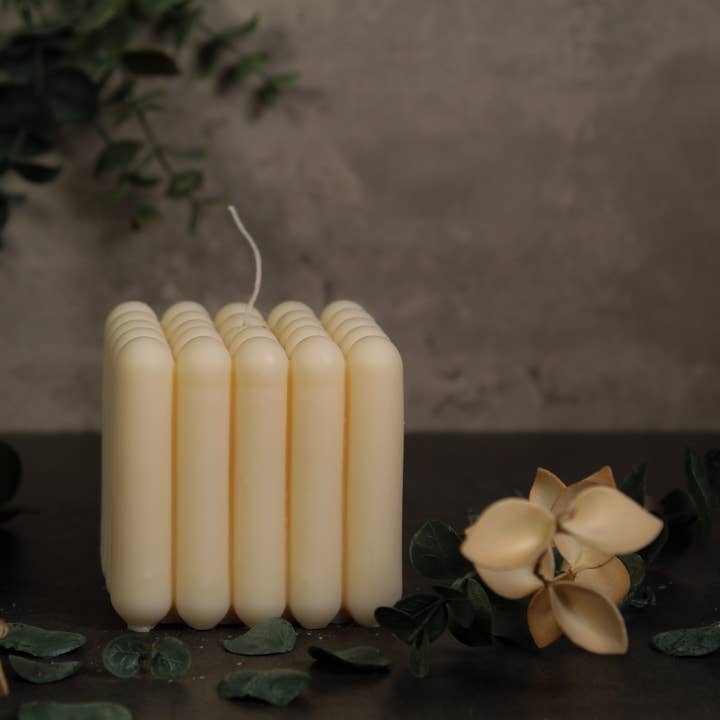 Vela en forma de cubo acanalado para venta al por mayor de Ava Lit Candles