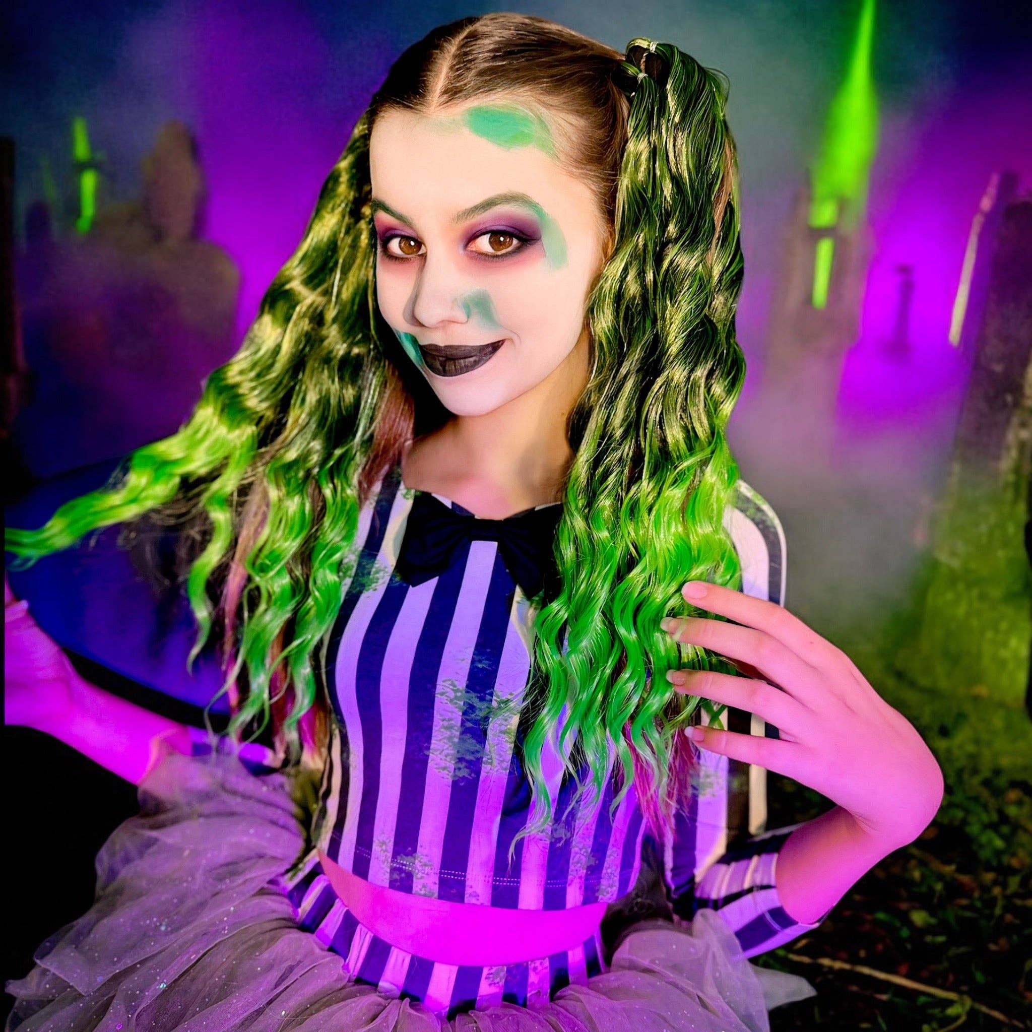 Magic Manes - Wholesale Hair Extensions - Beetlejuice Wavy Ponytail Set2