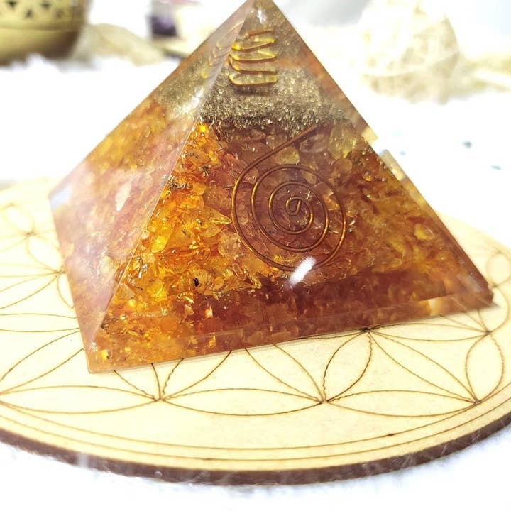Soothing Crystals - Wholesale Spiritual Stone/Crystal - Orgone Pyramid | Citrine Pyramid | Crystal Energy Pyramid