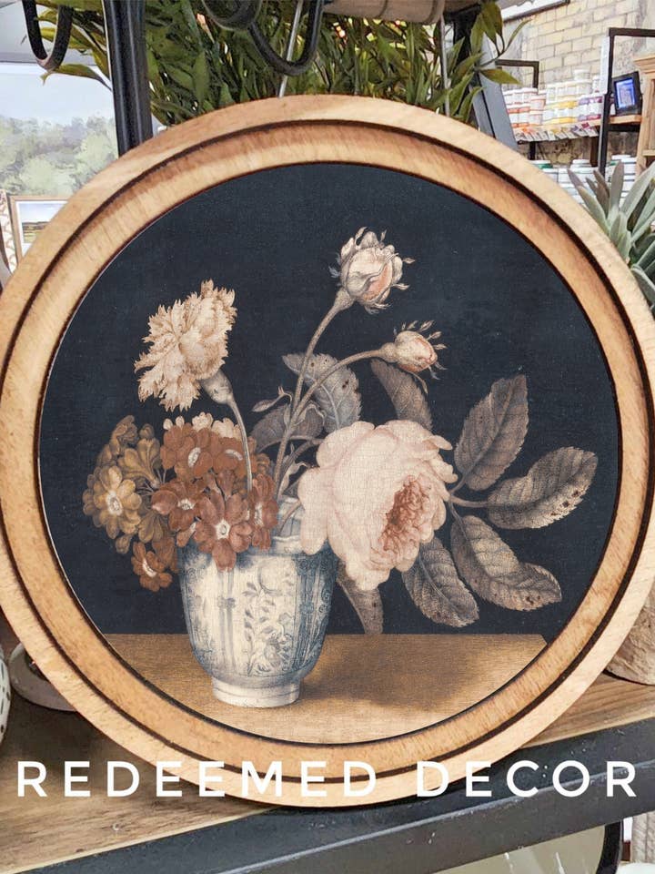 Décoration florale vintage ronde de 8 po pour la vente par Redeemed Decor