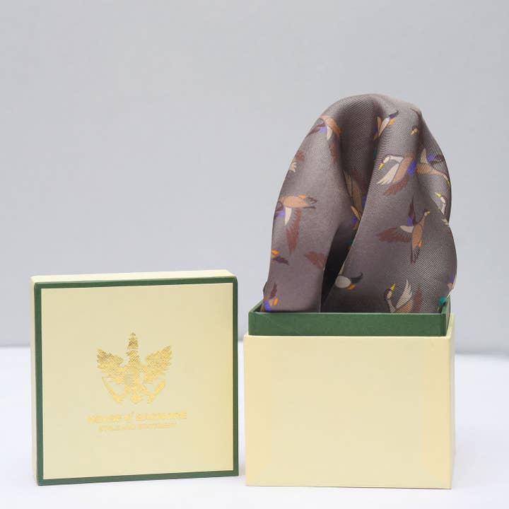 Voli di Fancy Pocket Square per la vendita all'ingrosso da parte di House of Badnore