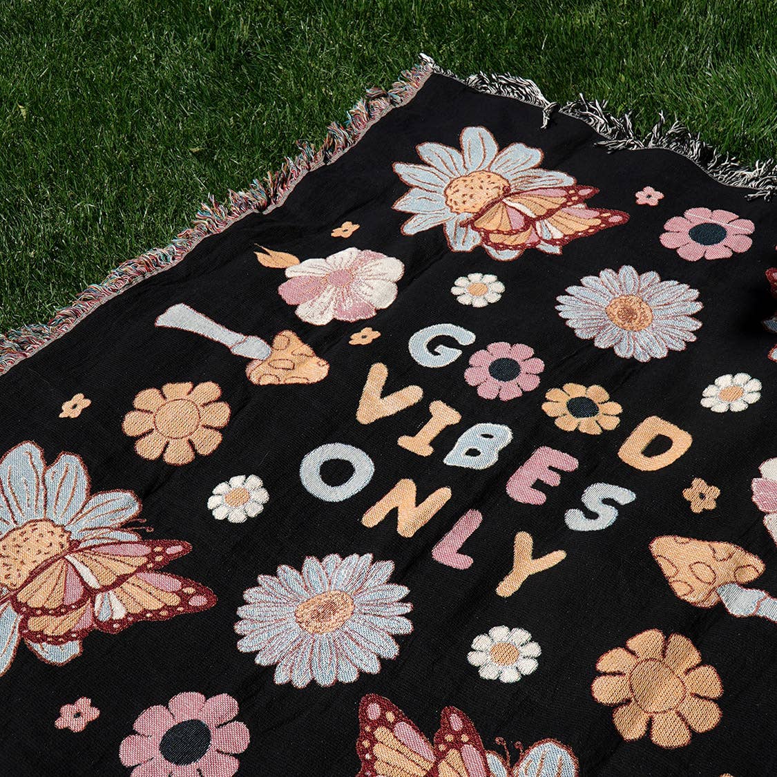 Relatable Basic - Wholesale Throw Blanket - Good Vibes Only Spring Woven Throw Blanket Jacquard Fringe2