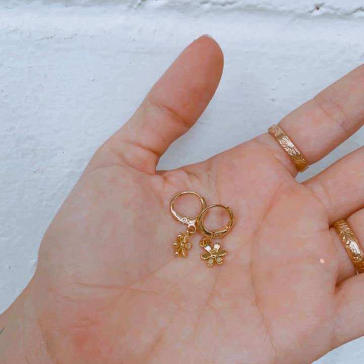 Lazy Daisy Earrings for wholesale by driftaway jewelry