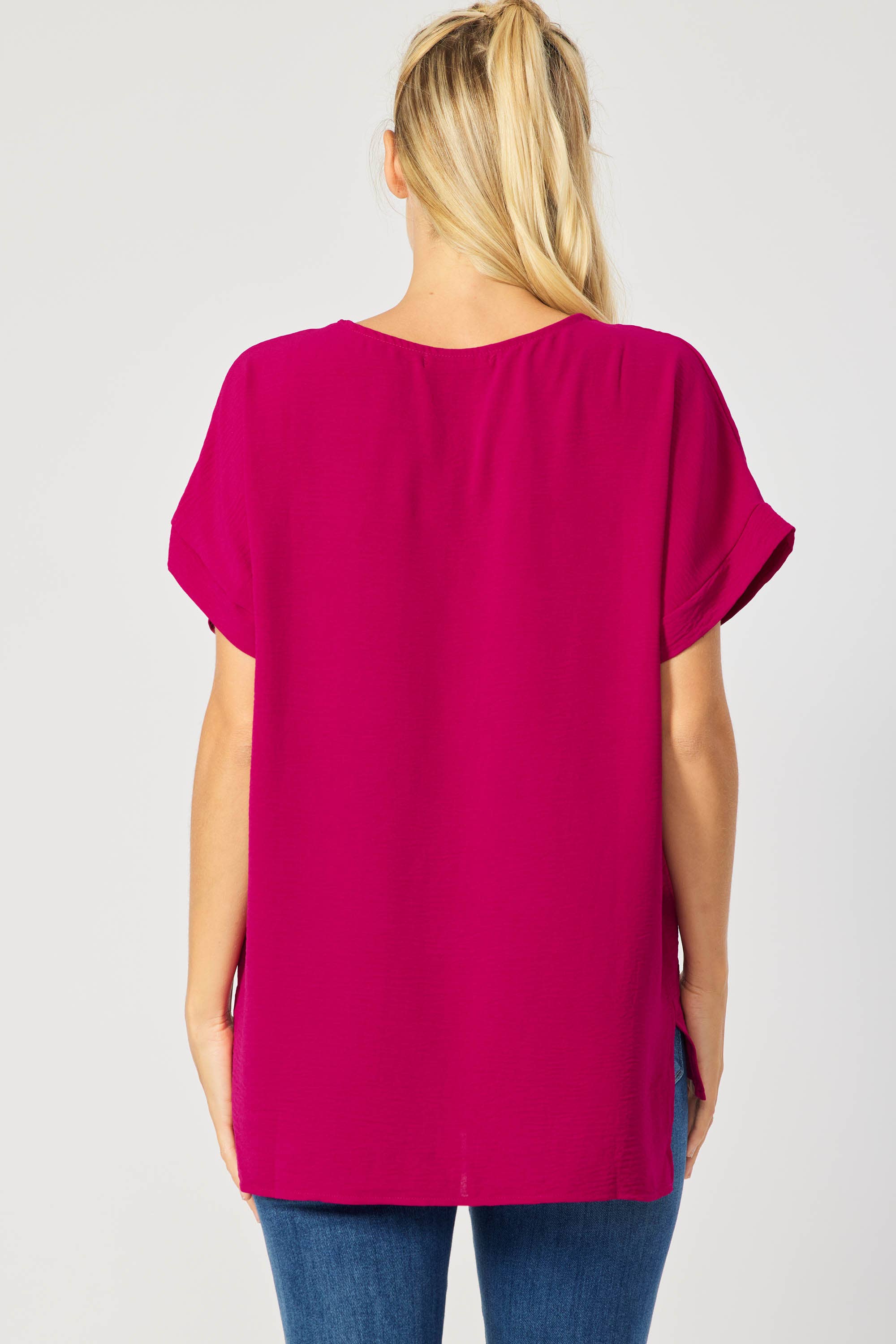 FSL Apparel - Vendita all'ingrosso Camicetta - Donna - ST3280 - TOP IN TESSUTO CON SCOLLO A V A MANICA CORTA, VESTIBILITÀ COMODA 20