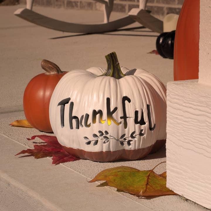 EAST AVENUE – Engroshandel Udendørs pynt/dekoration – TAKNEMMELIG HARPISK LED TAKNEMMELIG GRÆSKAR5