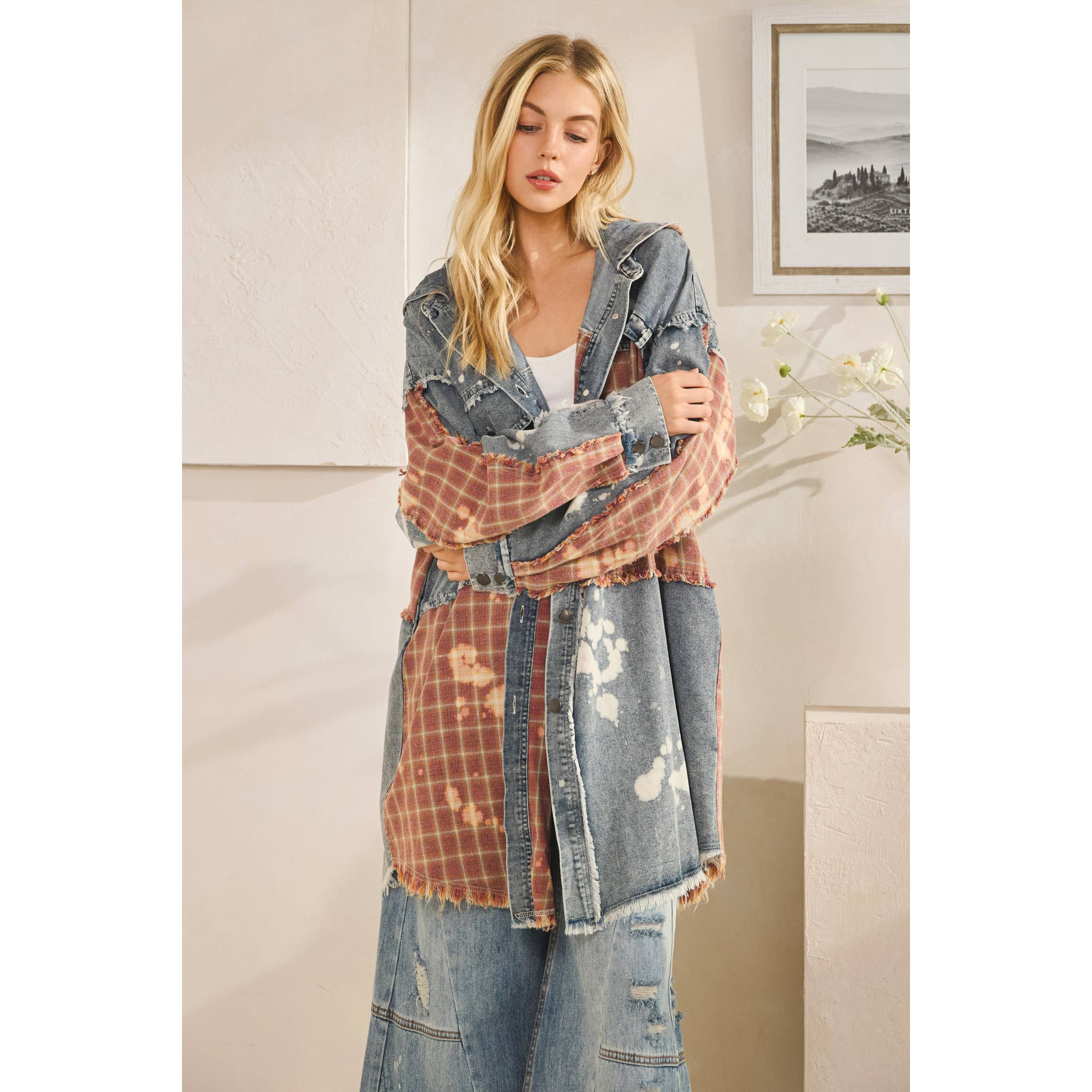 Oli&Hali - Wholesale Shirt Jacket/Shacket - Women's - WASHED BLEACHED DENIM PLAID BUTTON FRONT SHACKET5