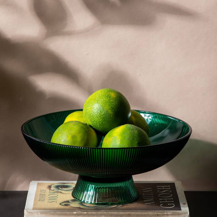 Casa Amarosa - Wholesale Decorative Plate/Dish/Bowl - Ribbed Glass Bowl, Green -10 x 10 x 5 Inches