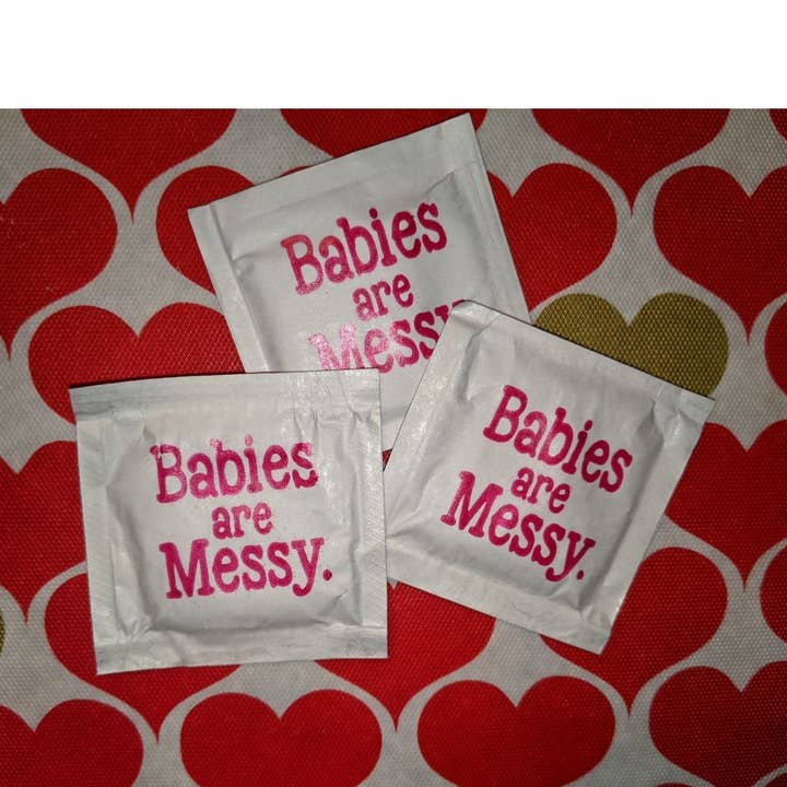 Babies Are Messy Feuchttücher, 25 Stück, Stockdesign für den Großhandel von Party Bibs