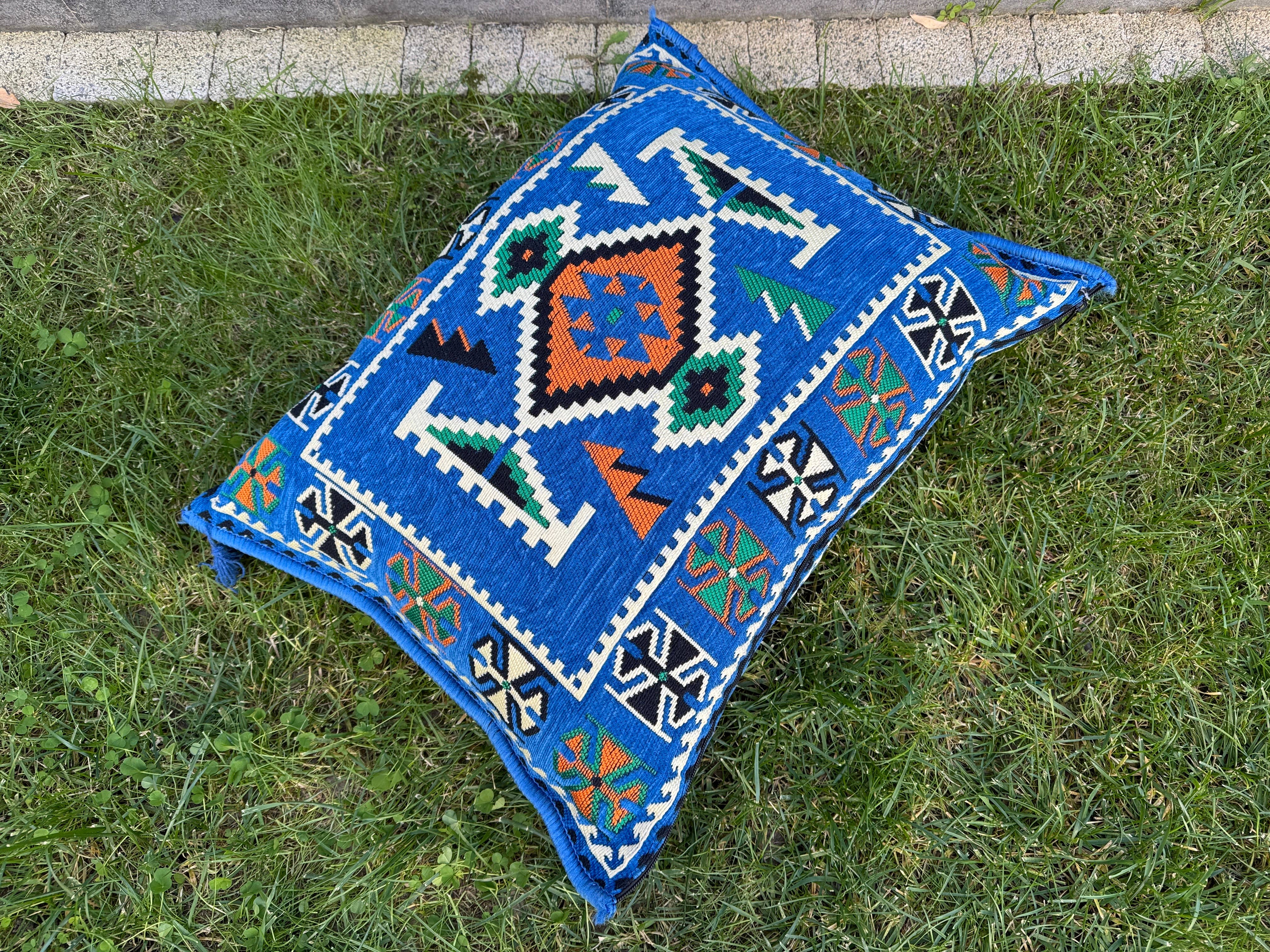 The Loom Wholesale – Großhandel Polsterhocker – Handgefertigte Bodensitzgelegenheit - Kilim-gemusterter Ottomanen-Bodensofa13