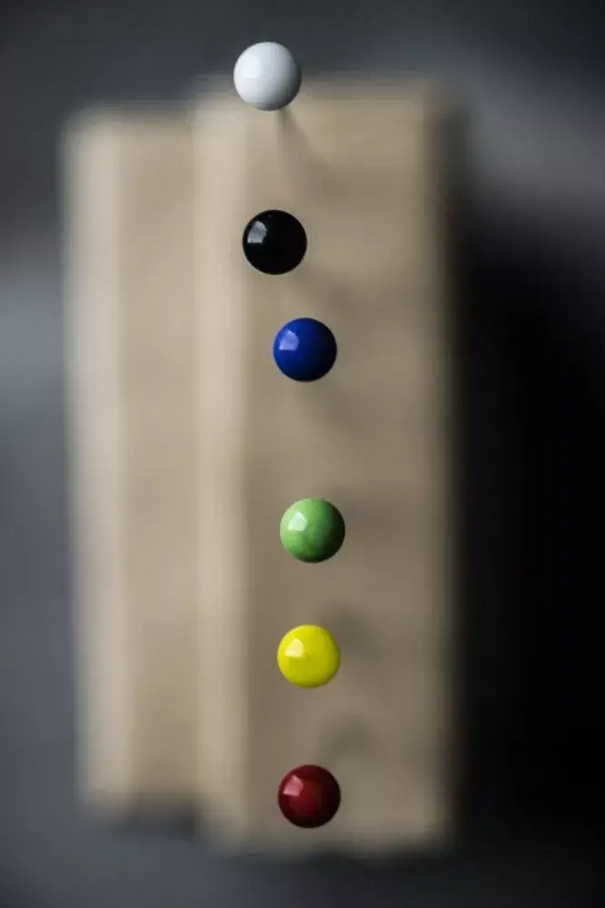 Merchant and Mills - Wholesale Craft Sewing Kit - Glass Headed Pins1