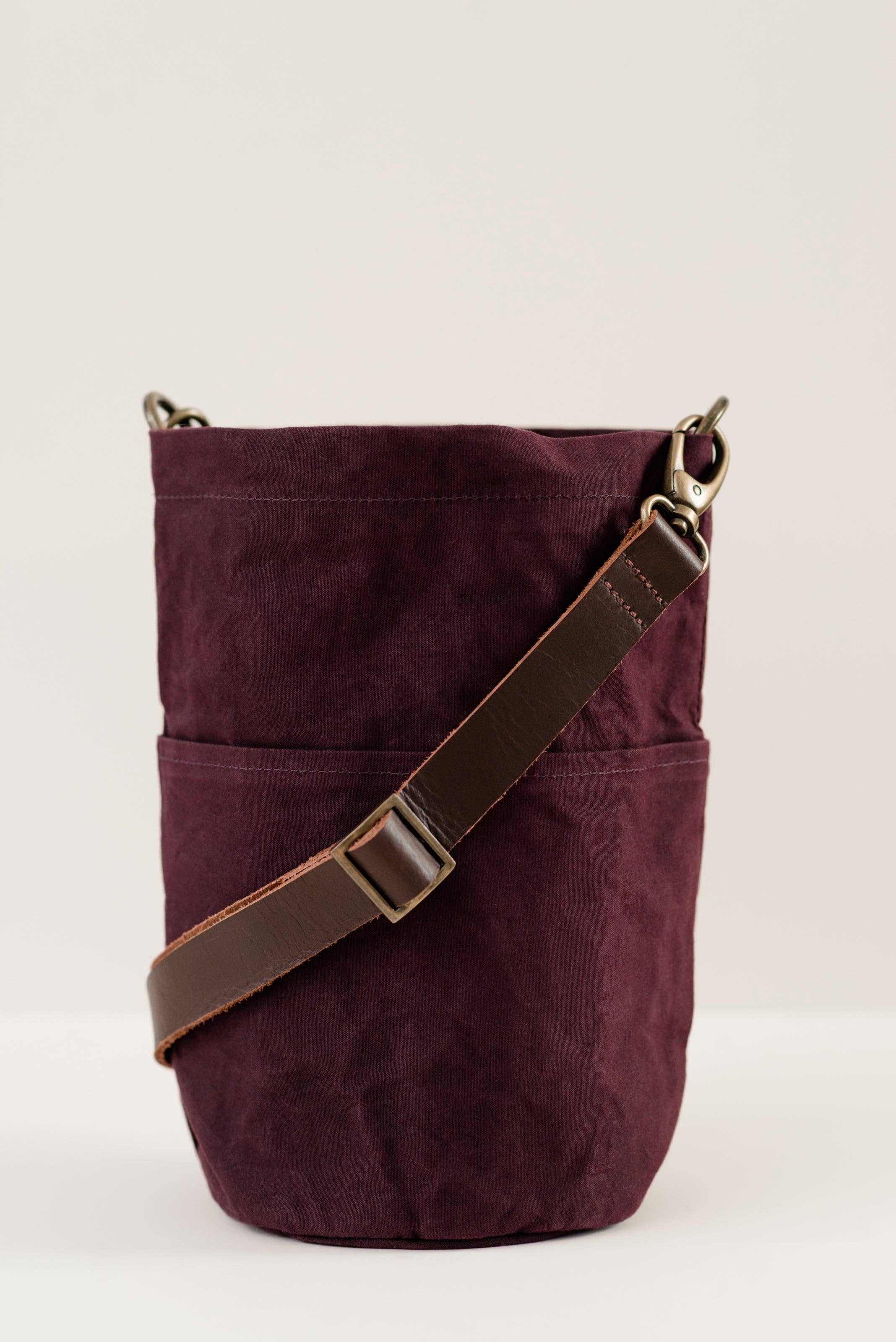 Quince & Co. – wholesale Knitting/Crochet Supplies – waxed canvas bucket bag13